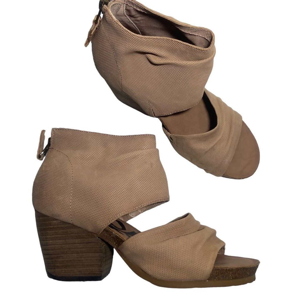 OTBT Patchouli Tan Leather Sandals Size 6.5 M Heels Back Zip Breathable Comfort